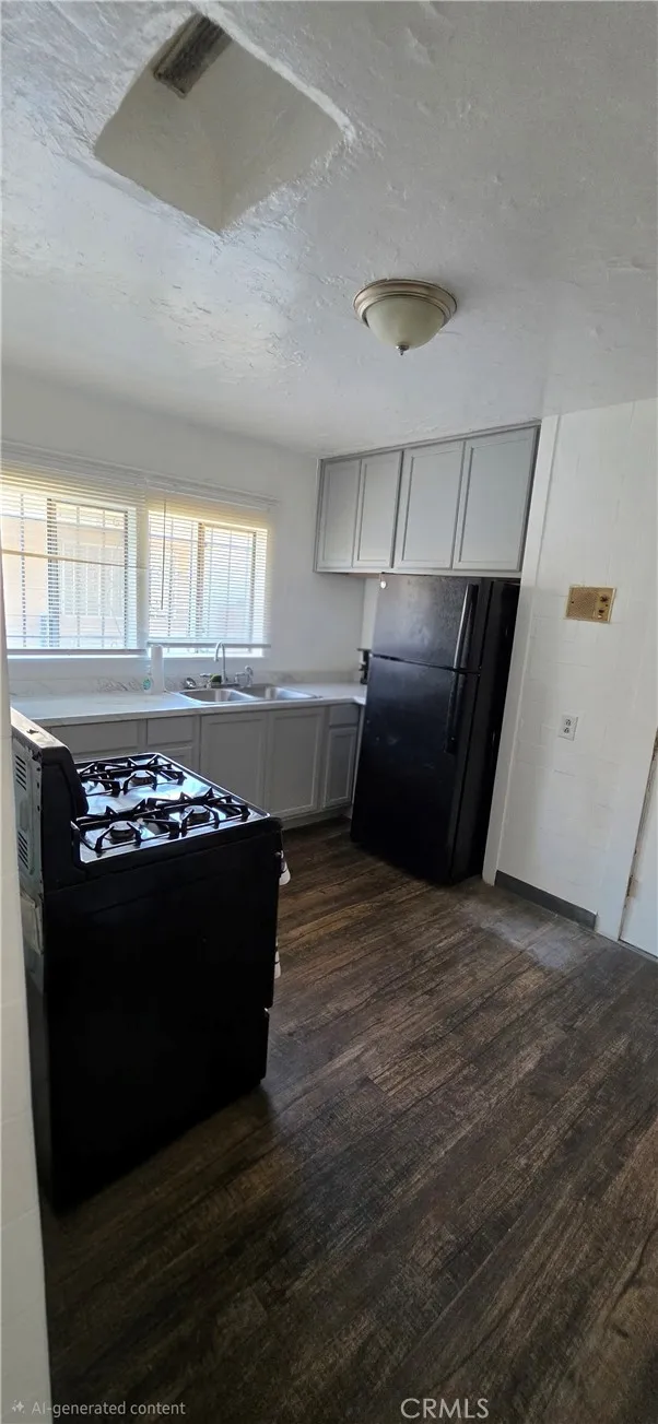 1583 E Martin Luther King Jr Los Angeles, CA 90011