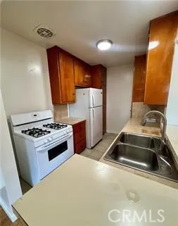469 E Algrove #6 Covina, CA 91723