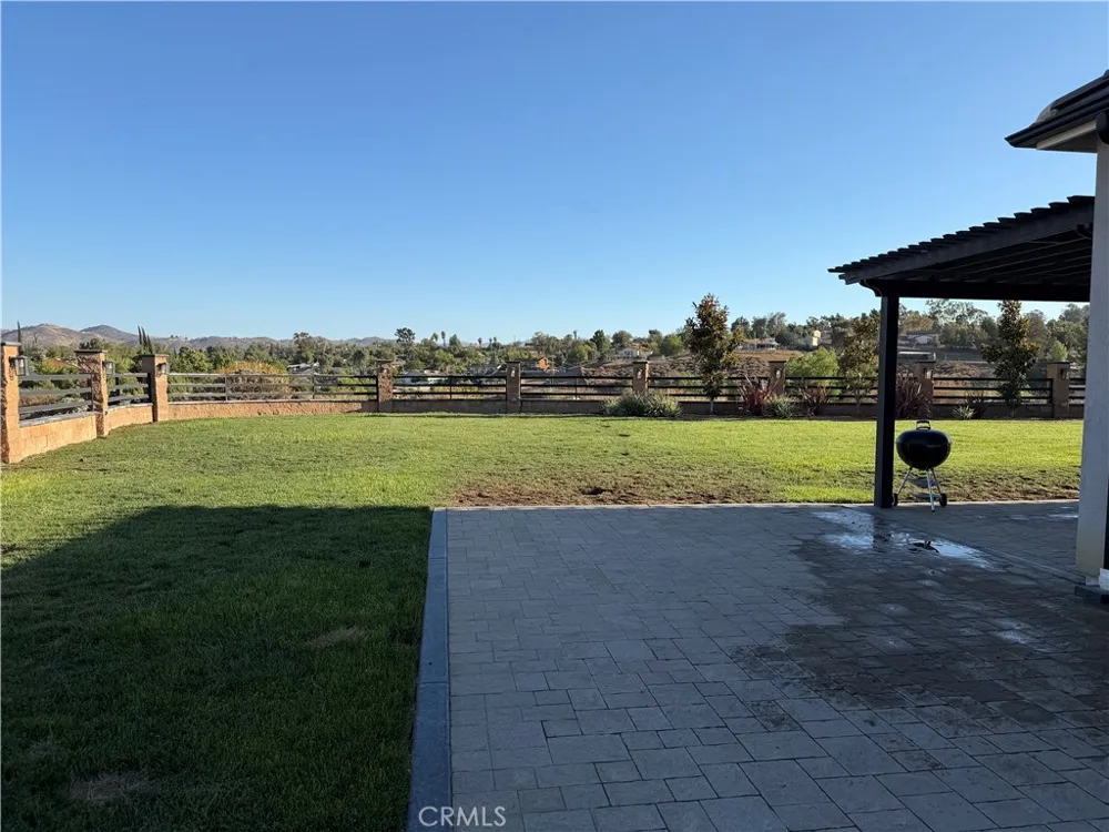 16277 Amberleaf Court Riverside, CA 92504