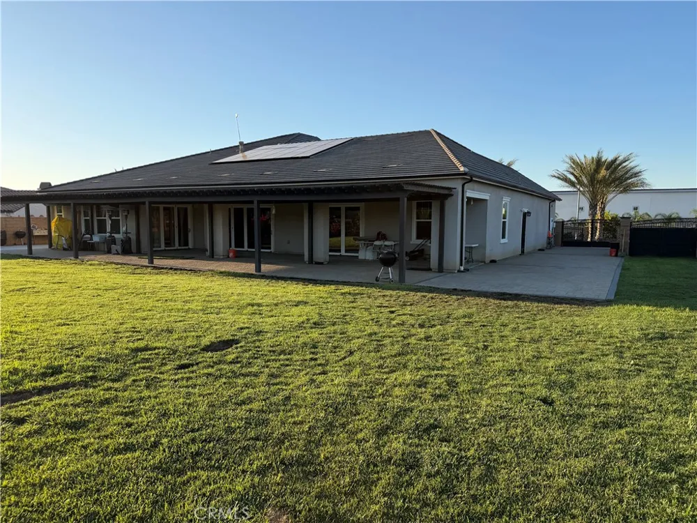 16277 Amberleaf Court Riverside, CA 92504