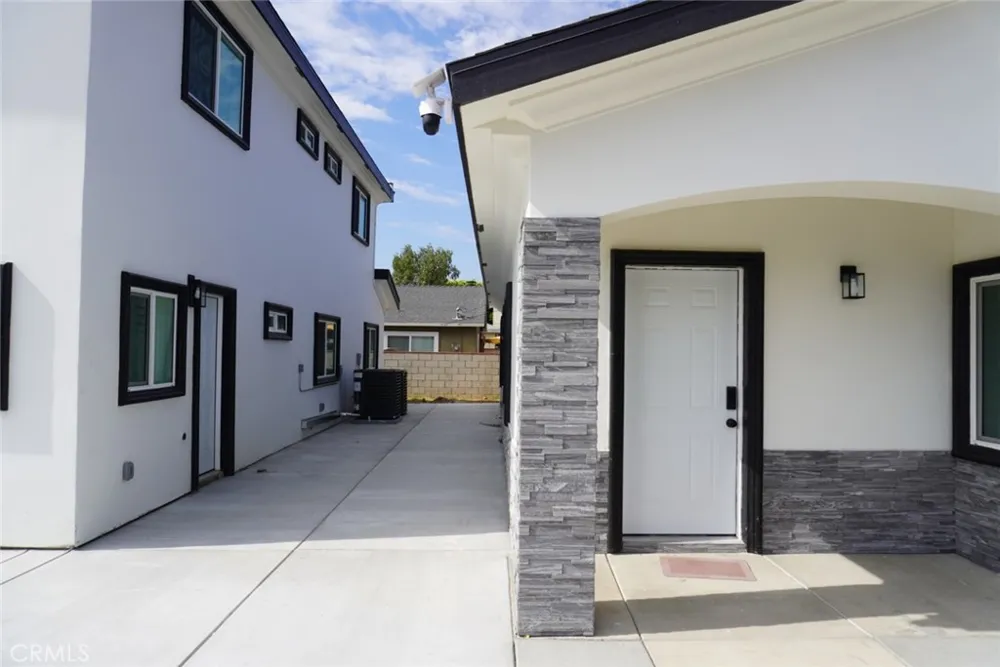148 S Lark Ellen West Covina, CA 91791