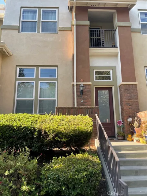 706 W 1st
