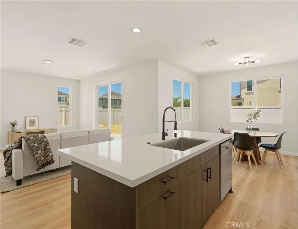 5852 Norwood Avenue Riverside, CA 92505