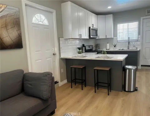 401 Rennell #A