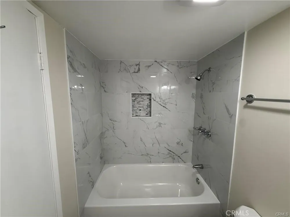 16970 Marygold #1 Fontana, CA 92335