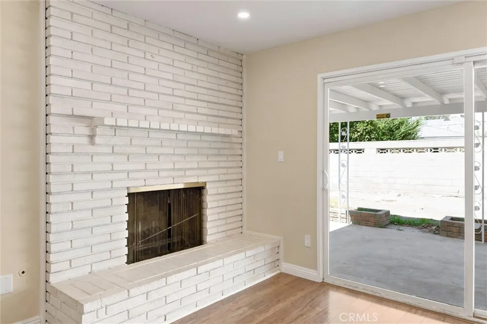 3267 Mulberry Bakersfield, CA 93301