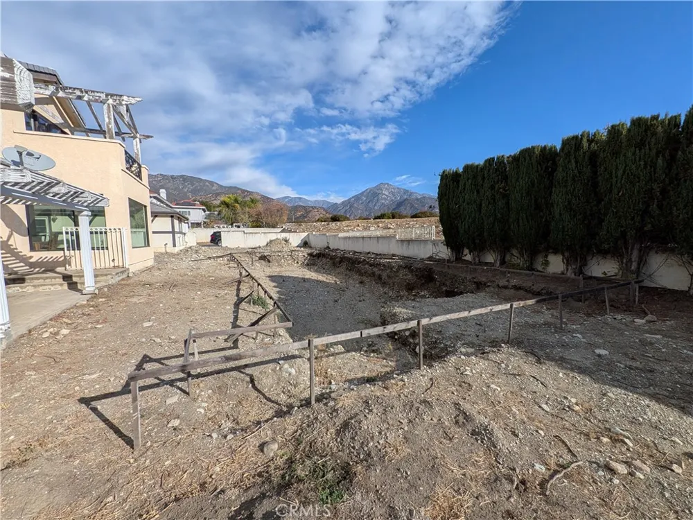 3742 Hollins Claremont, CA 91711