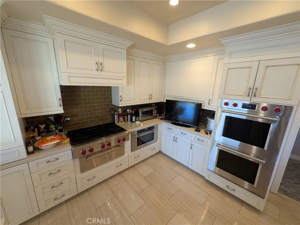 3742 Hollins Claremont, CA 91711