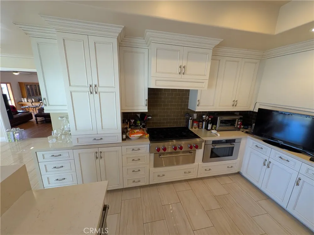 3742 Hollins Claremont, CA 91711