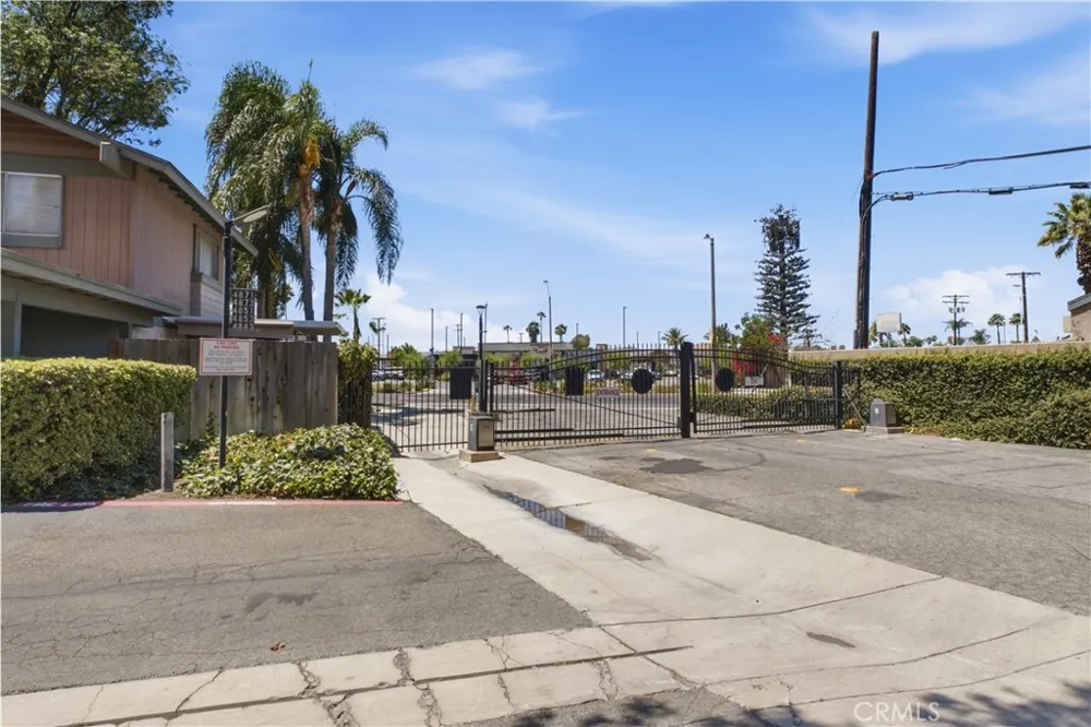 4871 Jackson Street #C Riverside, CA 92503