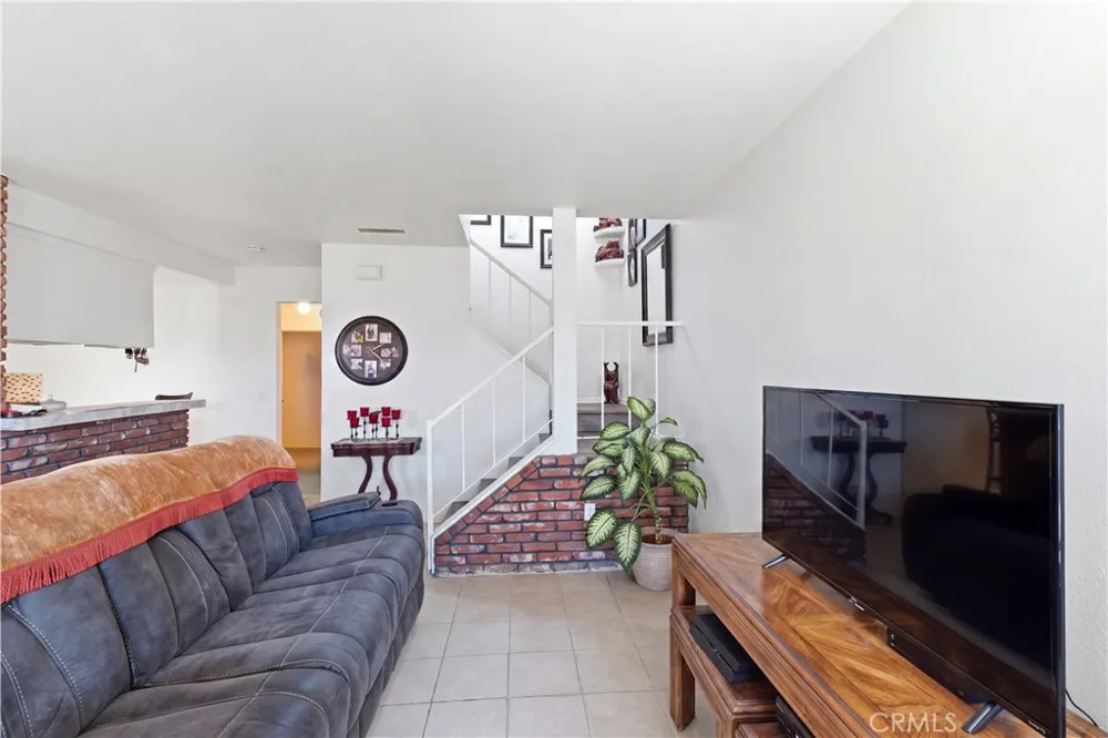4871 Jackson Street #C Riverside, CA 92503