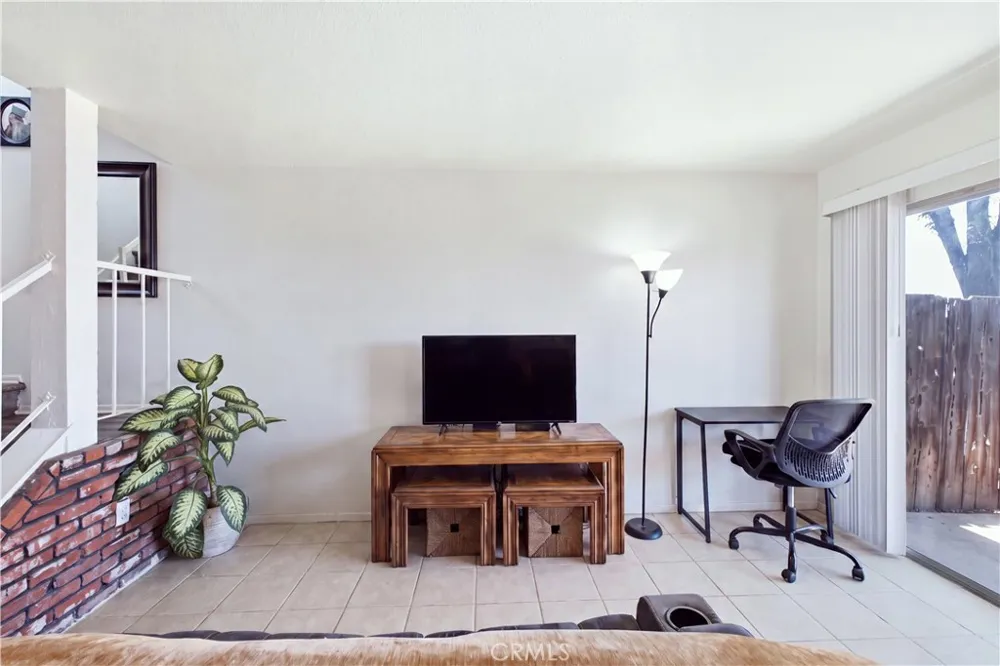 4871 Jackson Street #C Riverside, CA 92503