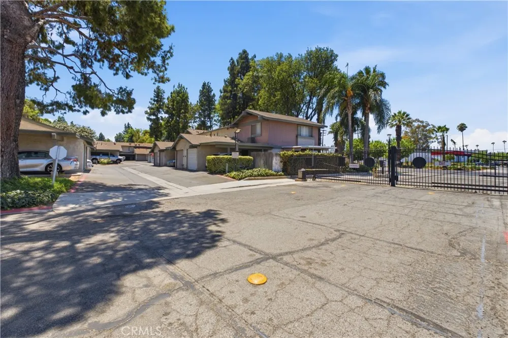 4871 Jackson Street #C Riverside, CA 92503