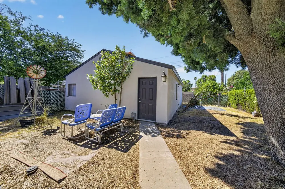 1344 Bonita La Verne, CA 91750