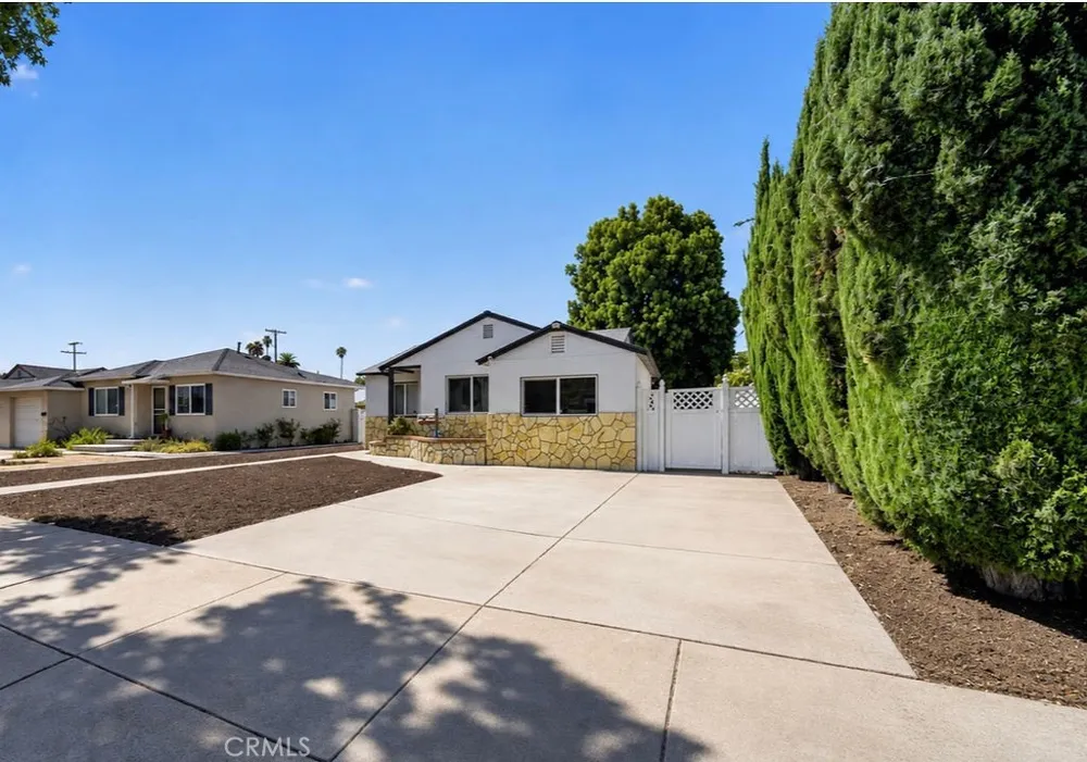 1344 Bonita La Verne, CA 91750
