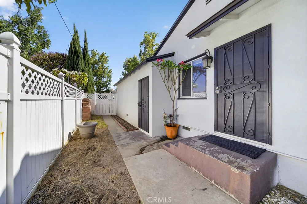 1344 Bonita La Verne, CA 91750