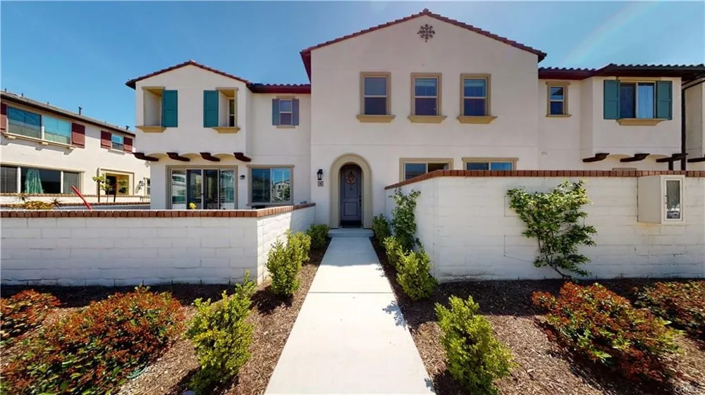 2785 E Berry Loop Privado Ontario, CA 91761