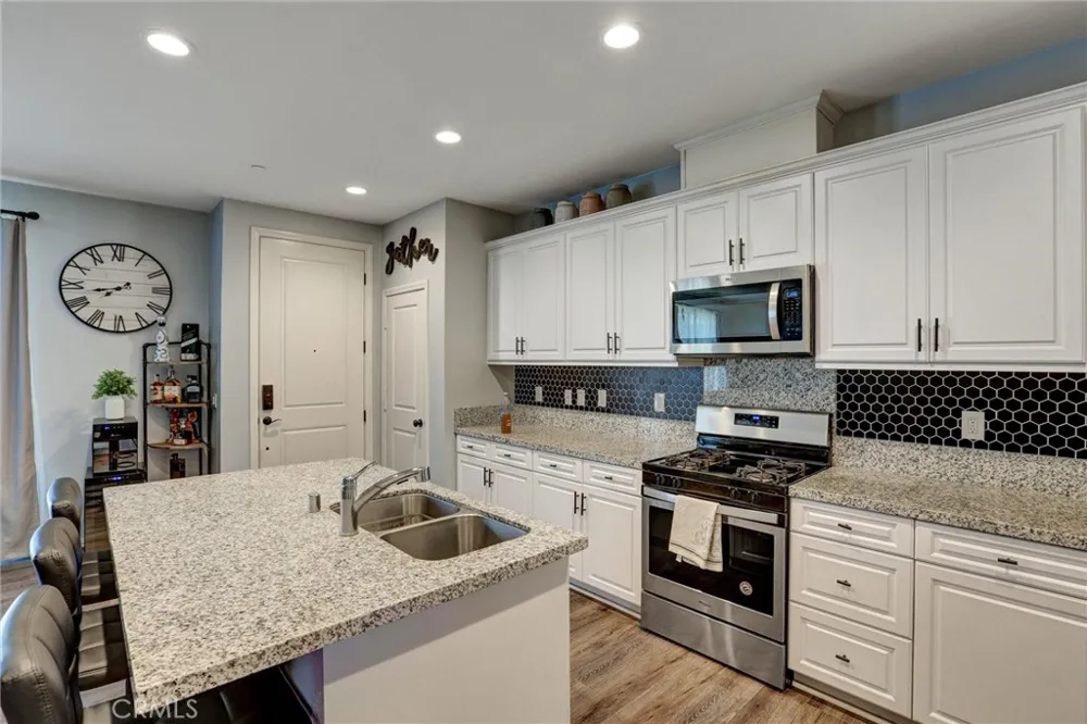 2785 E Berry Loop Privado Ontario, CA 91761