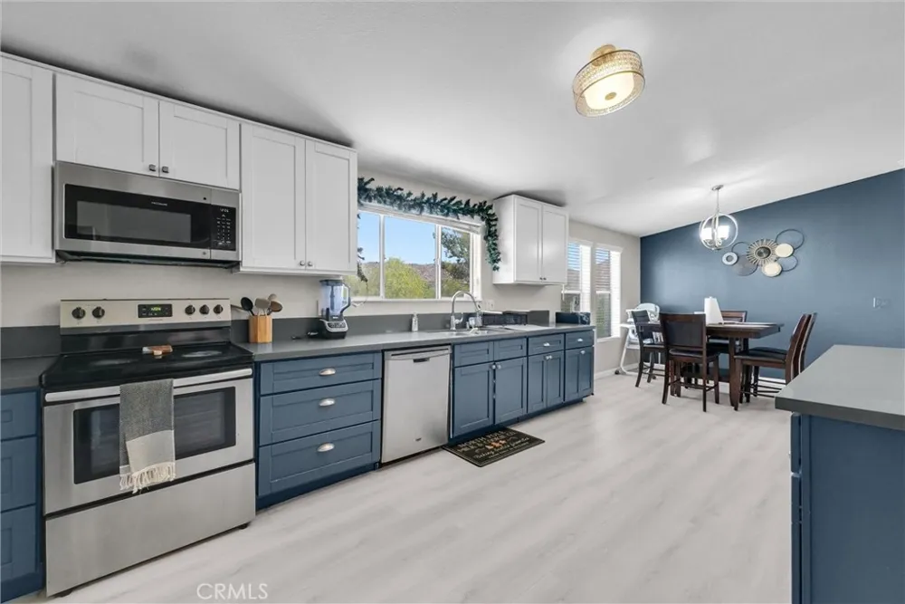 31706 Vista Avenue Homeland, CA 92548