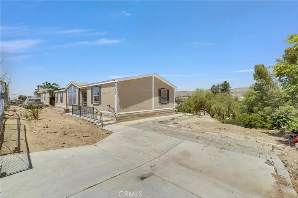 31706 Vista Avenue Homeland, CA 92548