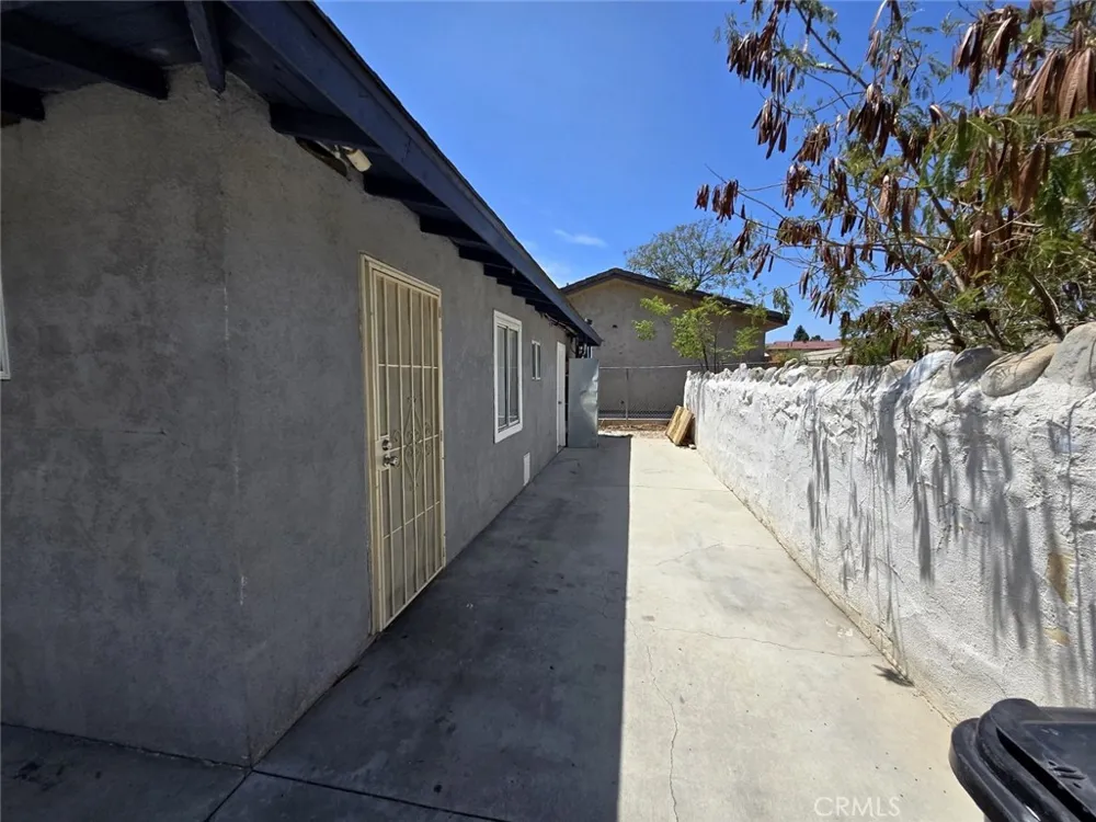 16466 Arrow Boulevard #2 Fontana, CA 92335