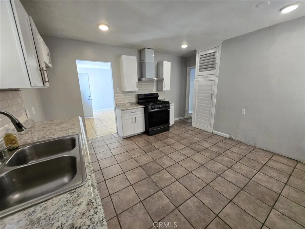 16466 Arrow Boulevard #2 Fontana, CA 92335