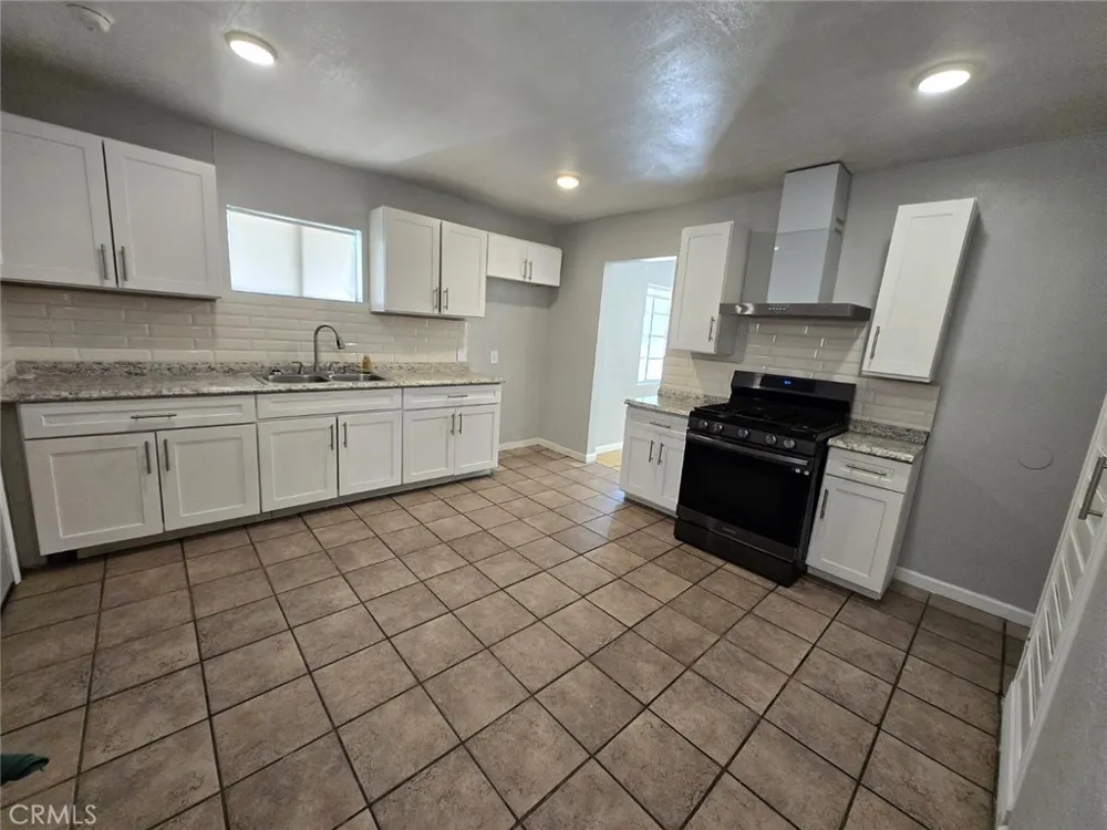 16466 Arrow Boulevard #2 Fontana, CA 92335