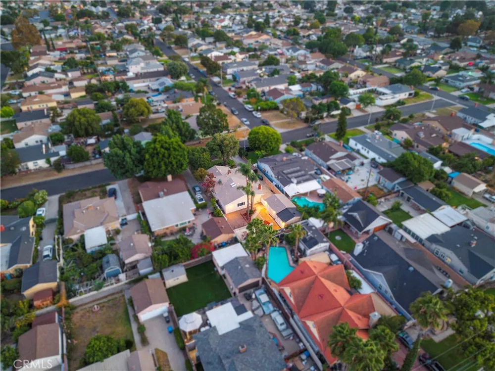 1107 E Larkwood West Covina, CA 91790