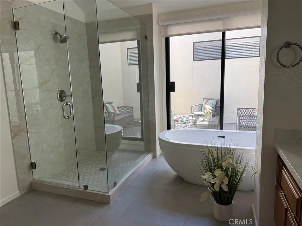 1782 Del Prado Pomona, CA 91768