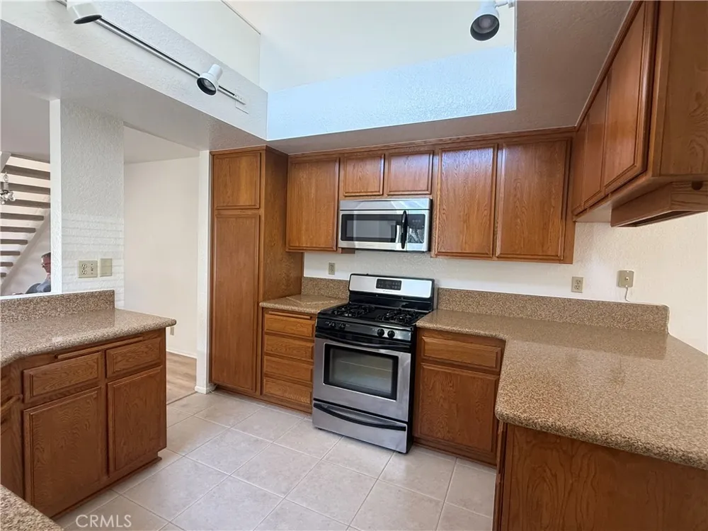 1782 Del Prado Pomona, CA 91768