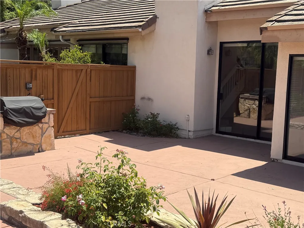 1782 Del Prado Pomona, CA 91768