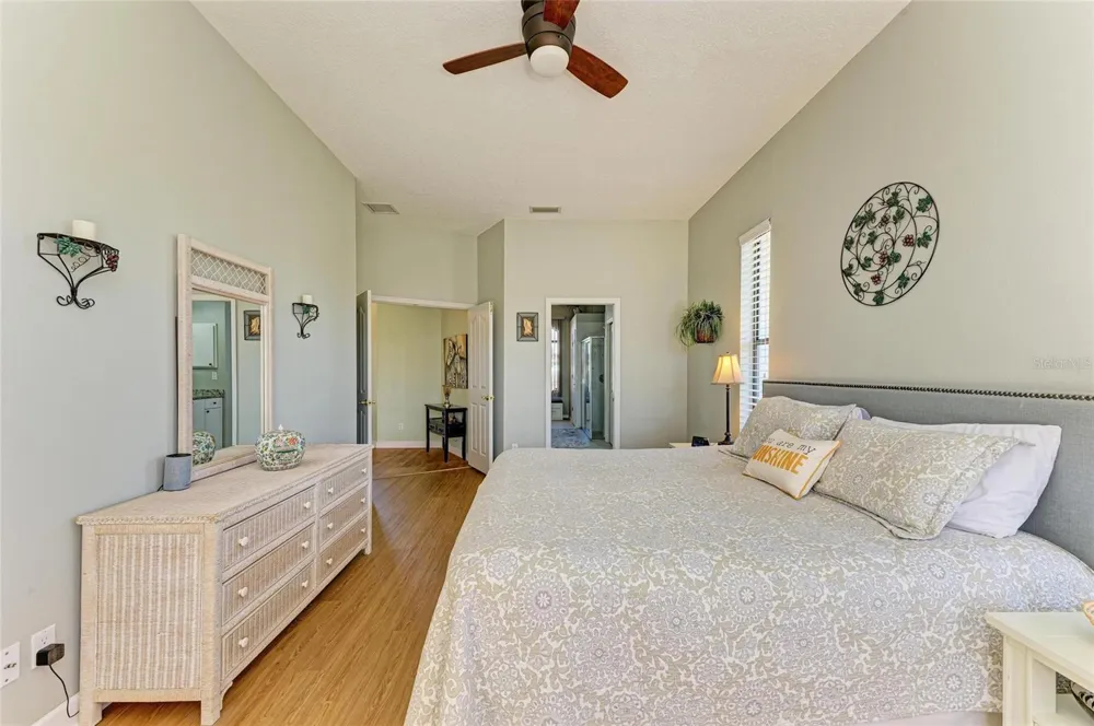 7102 42ND COURT E Sarasota, FL 34243