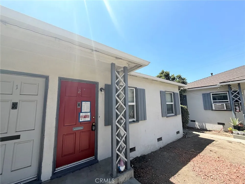 901 San Gabriel Avenue #2 Azusa, CA 91702
