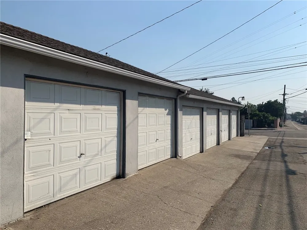 901 San Gabriel Avenue #2 Azusa, CA 91702