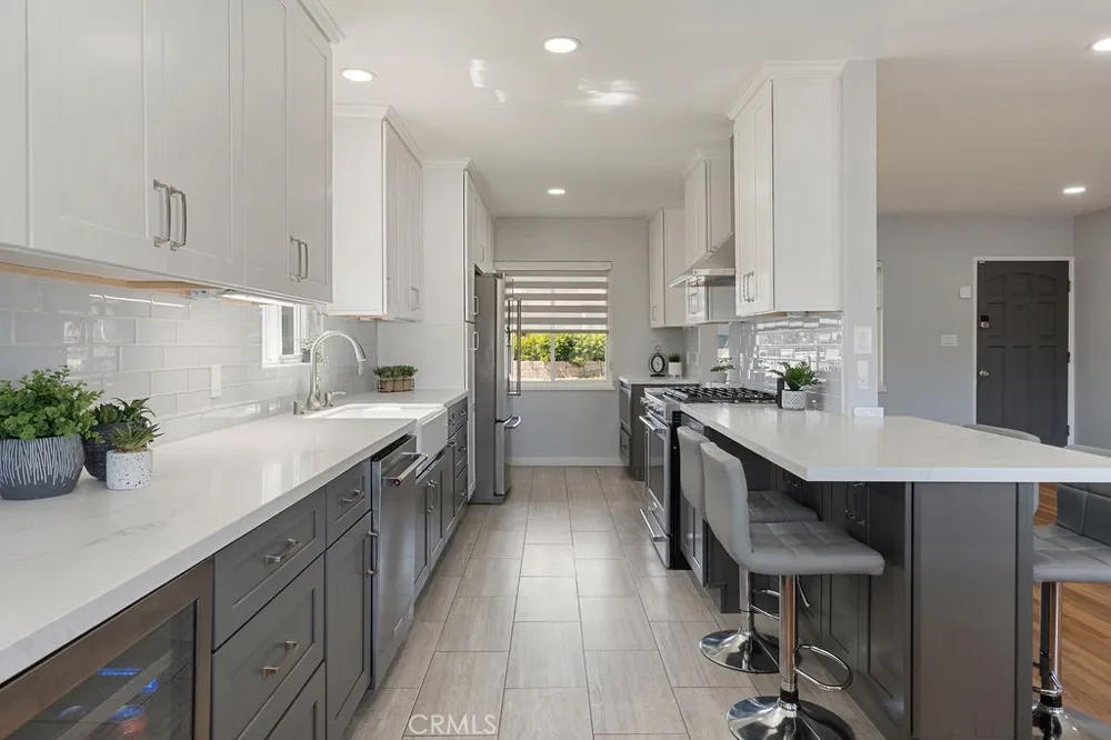 904 E Edgecomb Covina, CA 91724