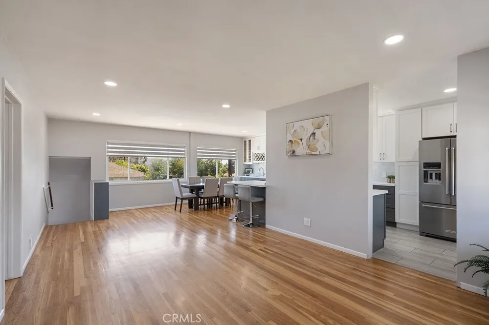 904 E Edgecomb Covina, CA 91724