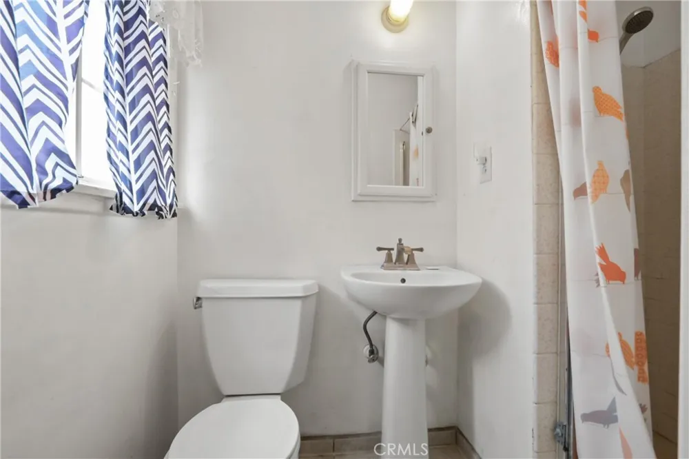 16706 Longworth Artesia, CA 90703