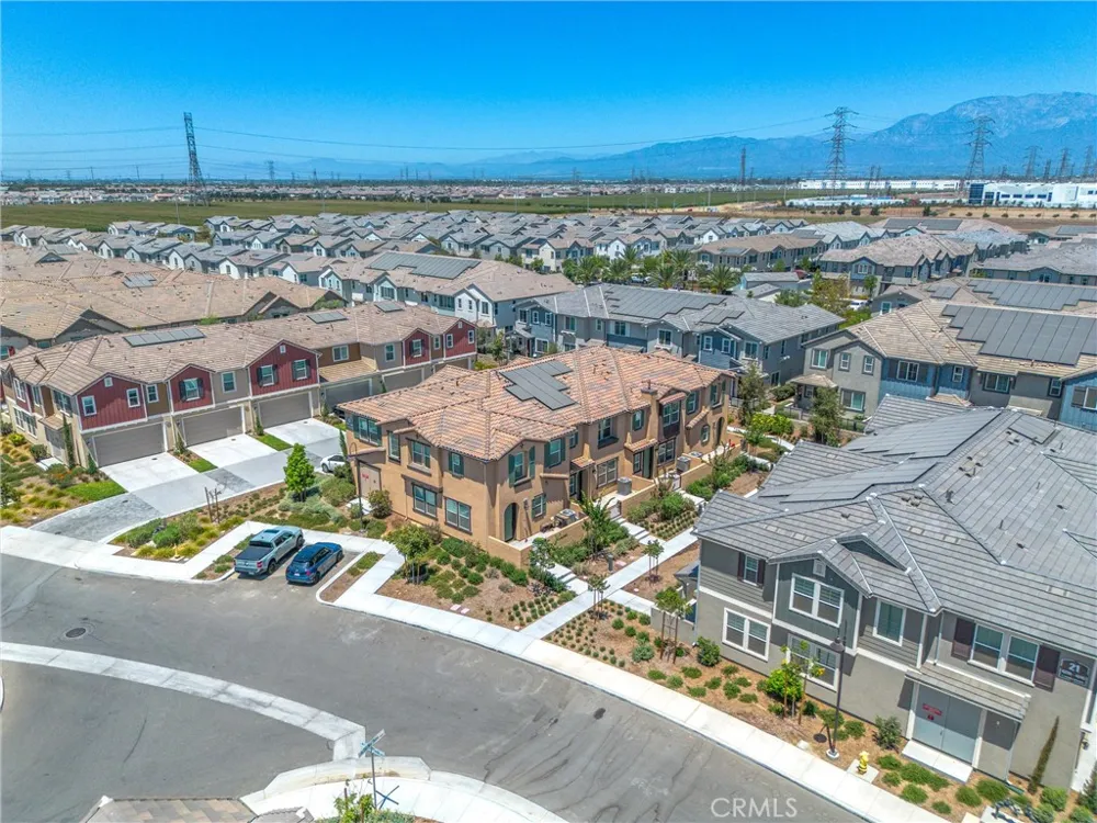 4229 E Carmel Privado Ontario, CA 91761