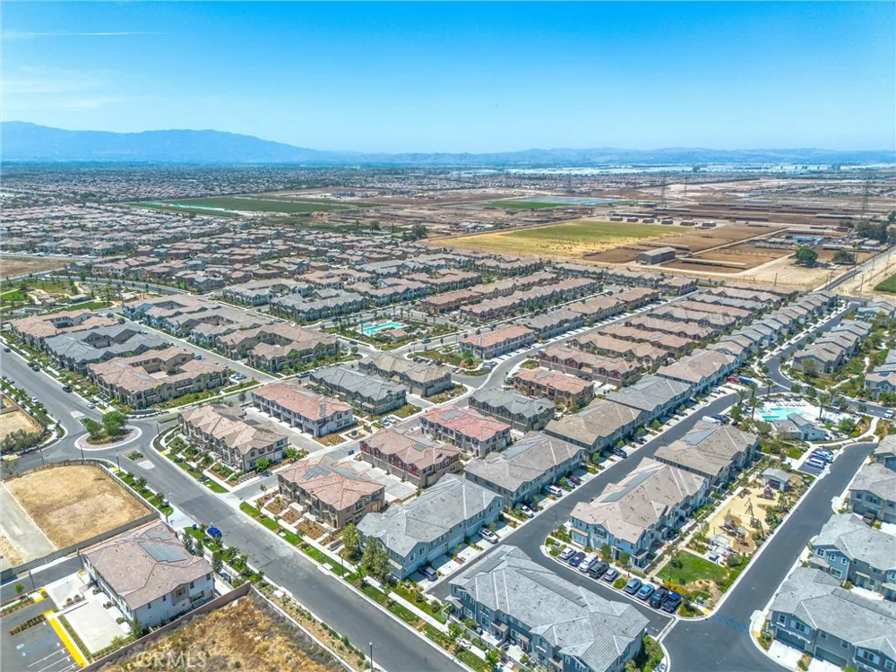 4229 E Carmel Privado Ontario, CA 91761