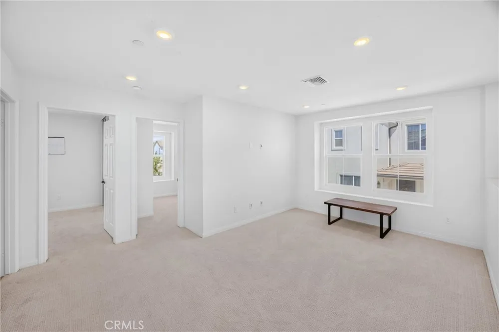 4229 E Carmel Privado Ontario, CA 91761