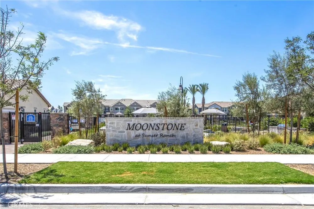 4229 E Carmel Privado Ontario, CA 91761