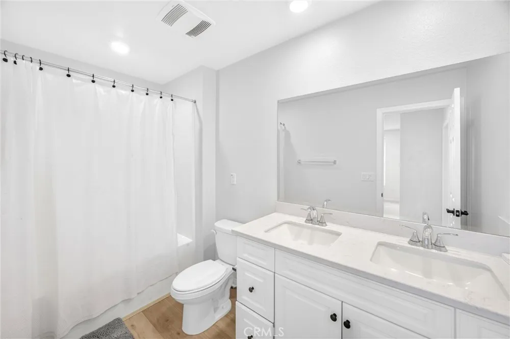 4229 E Carmel Privado Ontario, CA 91761