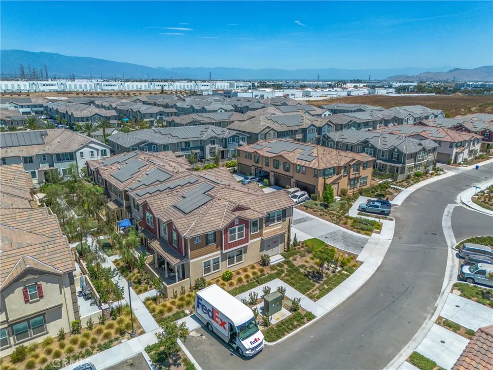 4229 E Carmel Privado Ontario, CA 91761