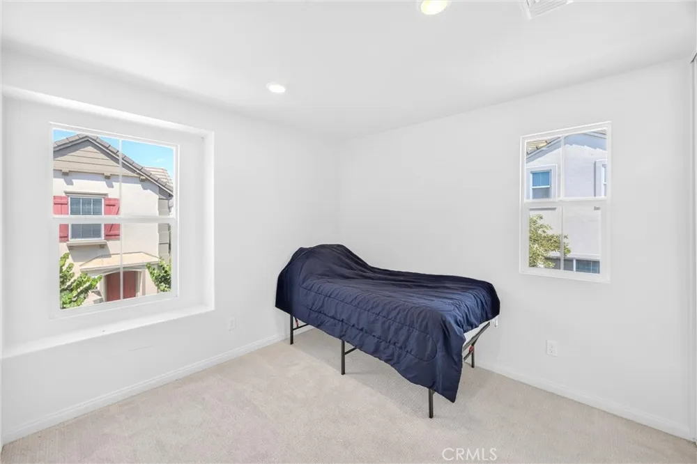 4229 E Carmel Privado Ontario, CA 91761