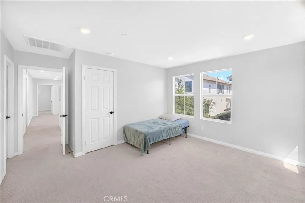 4229 E Carmel Privado Ontario, CA 91761