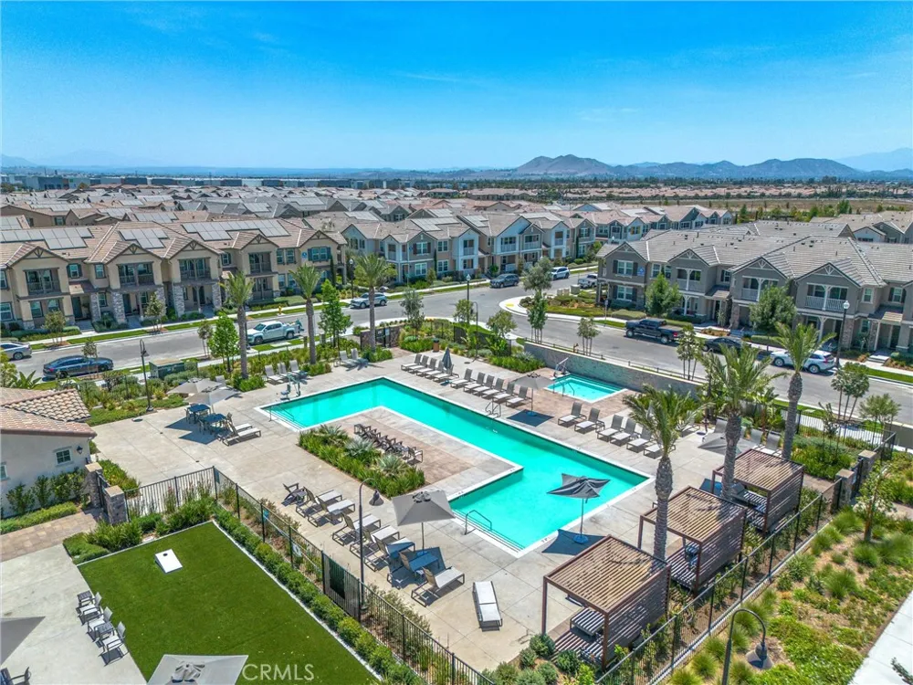 4229 E Carmel Privado Ontario, CA 91761