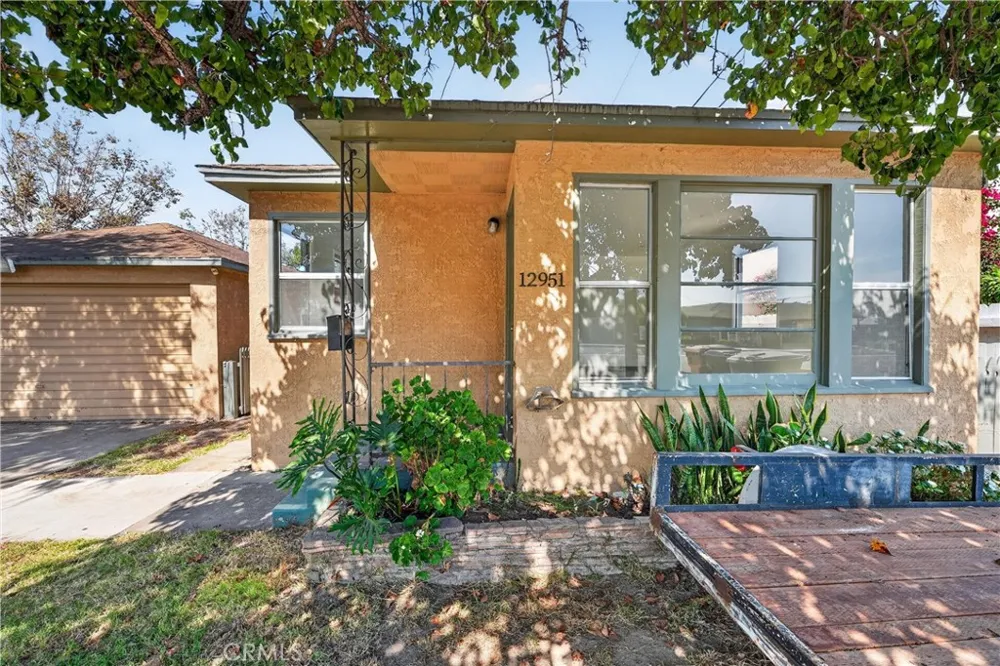 11401 Garden Grove Blvd Garden Grove, CA 92843