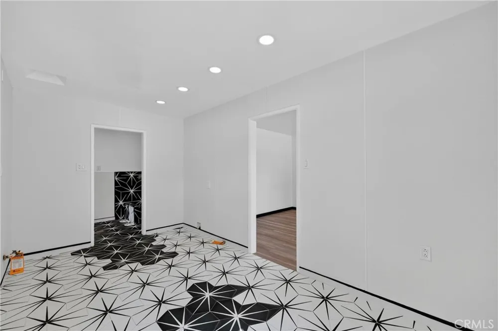 11401 Garden Grove Blvd Garden Grove, CA 92843