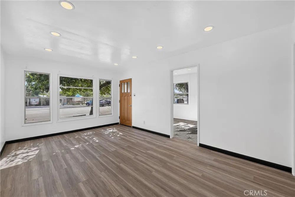 11401 Garden Grove Blvd Garden Grove, CA 92843