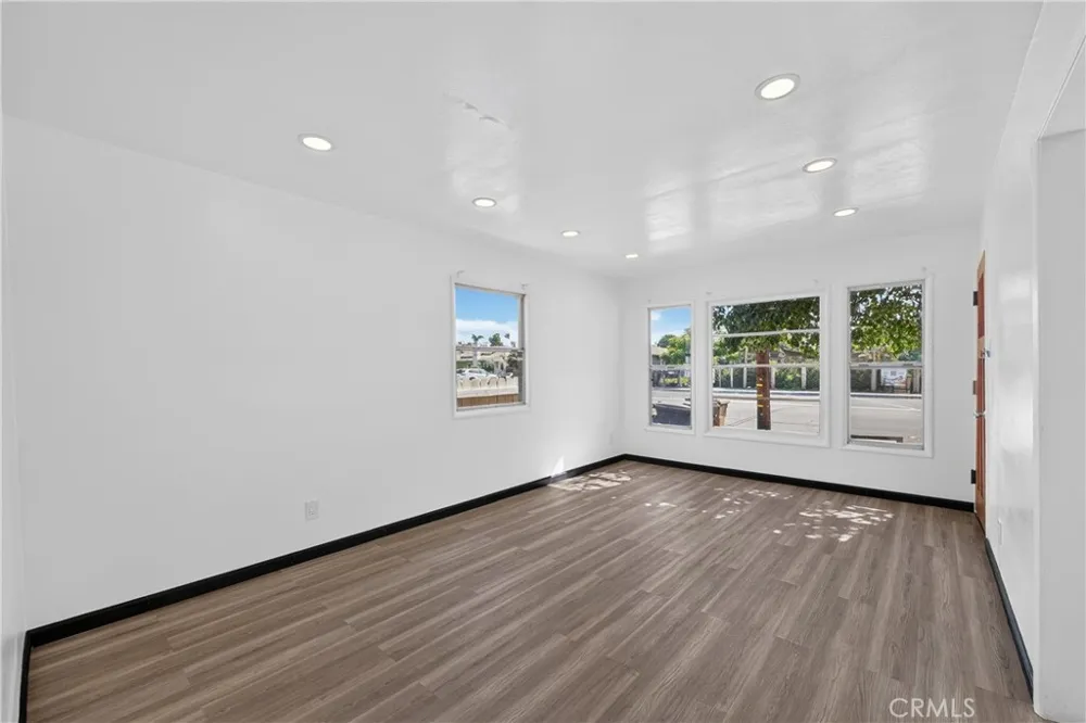 11401 Garden Grove Blvd Garden Grove, CA 92843